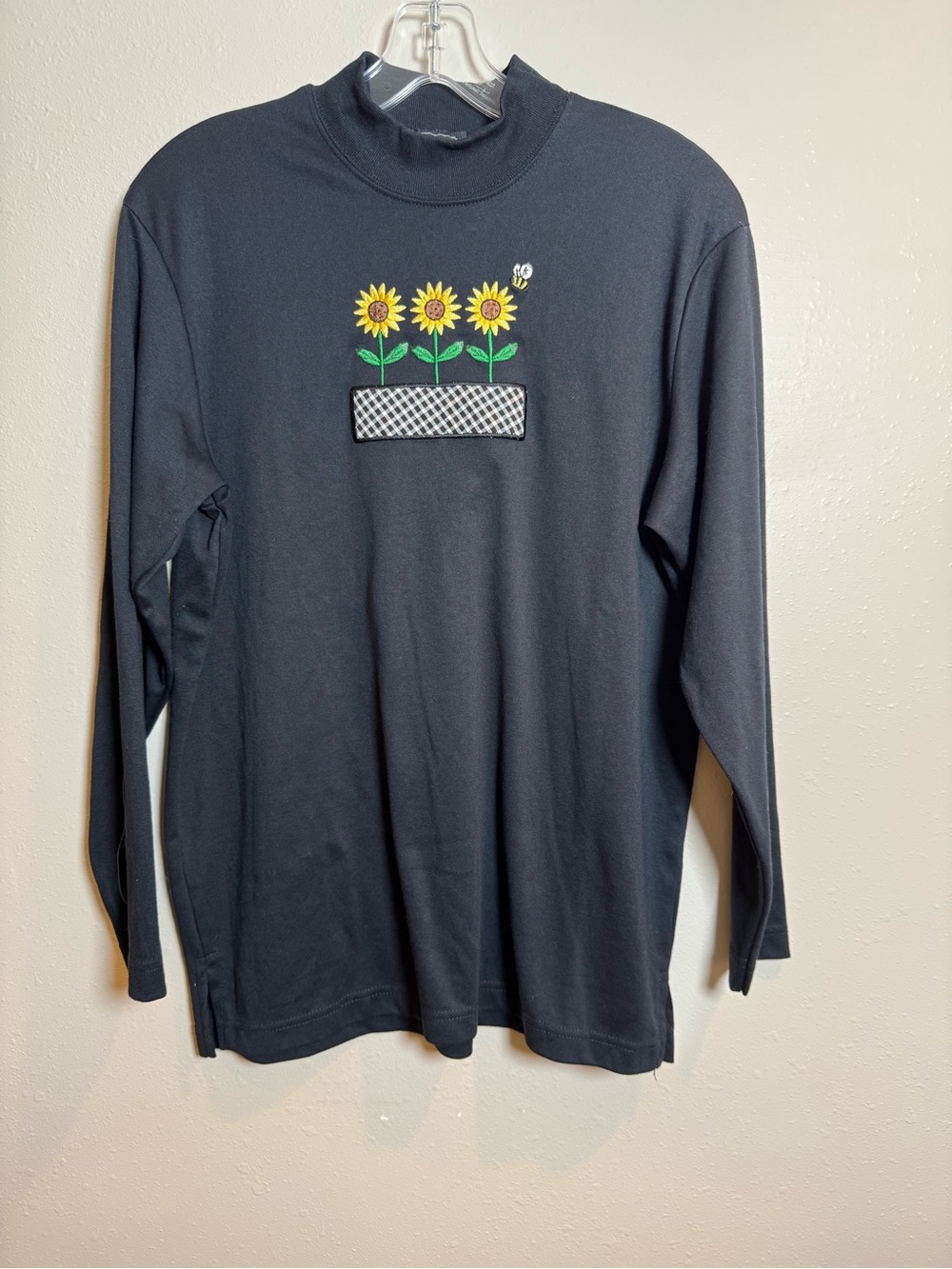 Vintage 90’s Embroidered SunflowerTeacher Grandma black Mock Neck Shirt